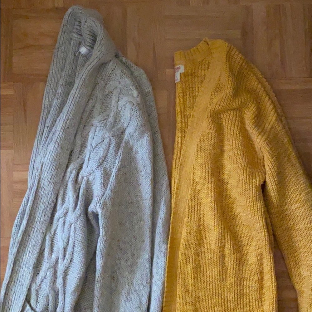 Cardigans in Grey & mustard yellow